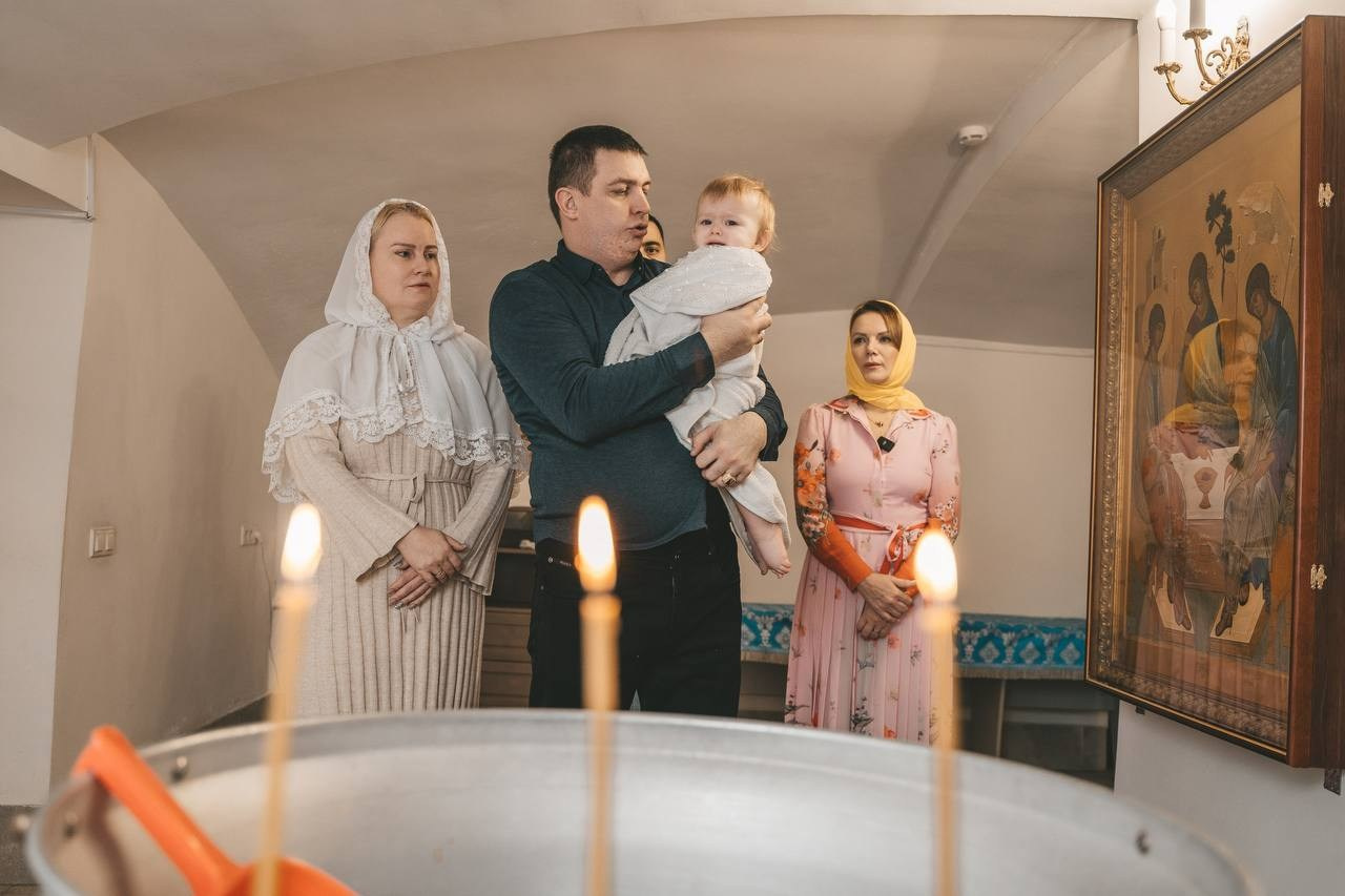 Фотосъемка на Таинство Крещения — фотограф и видеограф на Крещение ребенка в Москве. Фотографы на роды в Москве. Фото и видео родов. Фотопроект «Продолжение рода»