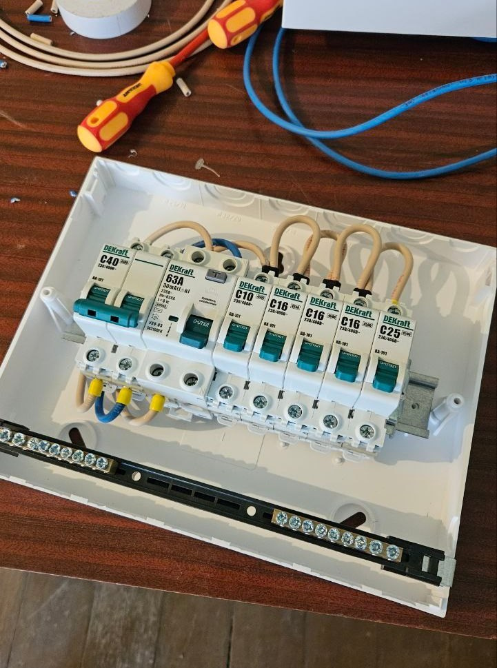 Профессиональный электромонтаж Томск, Установка электрощита в квартире