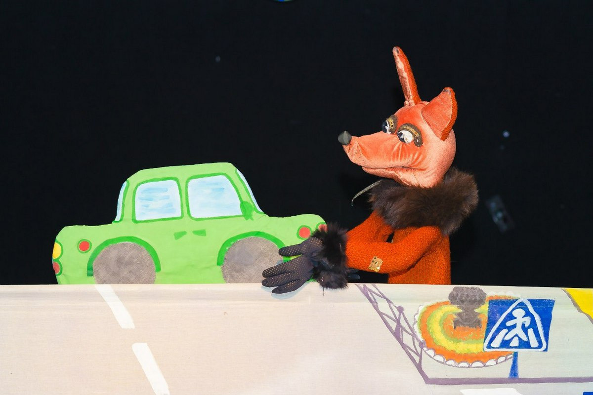 «Азбука дорожного движения» или «Новые приключения Буратино». Дом Шрёдера