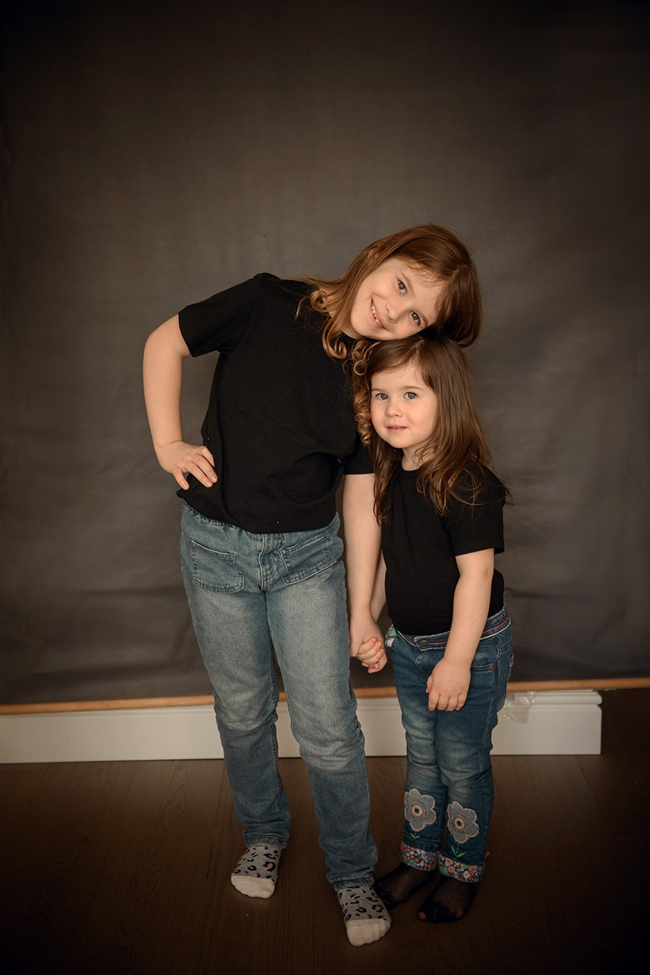 A family photo shoot at home, a family with a newborn baby. Photographer Elena Carruthers, Scotland