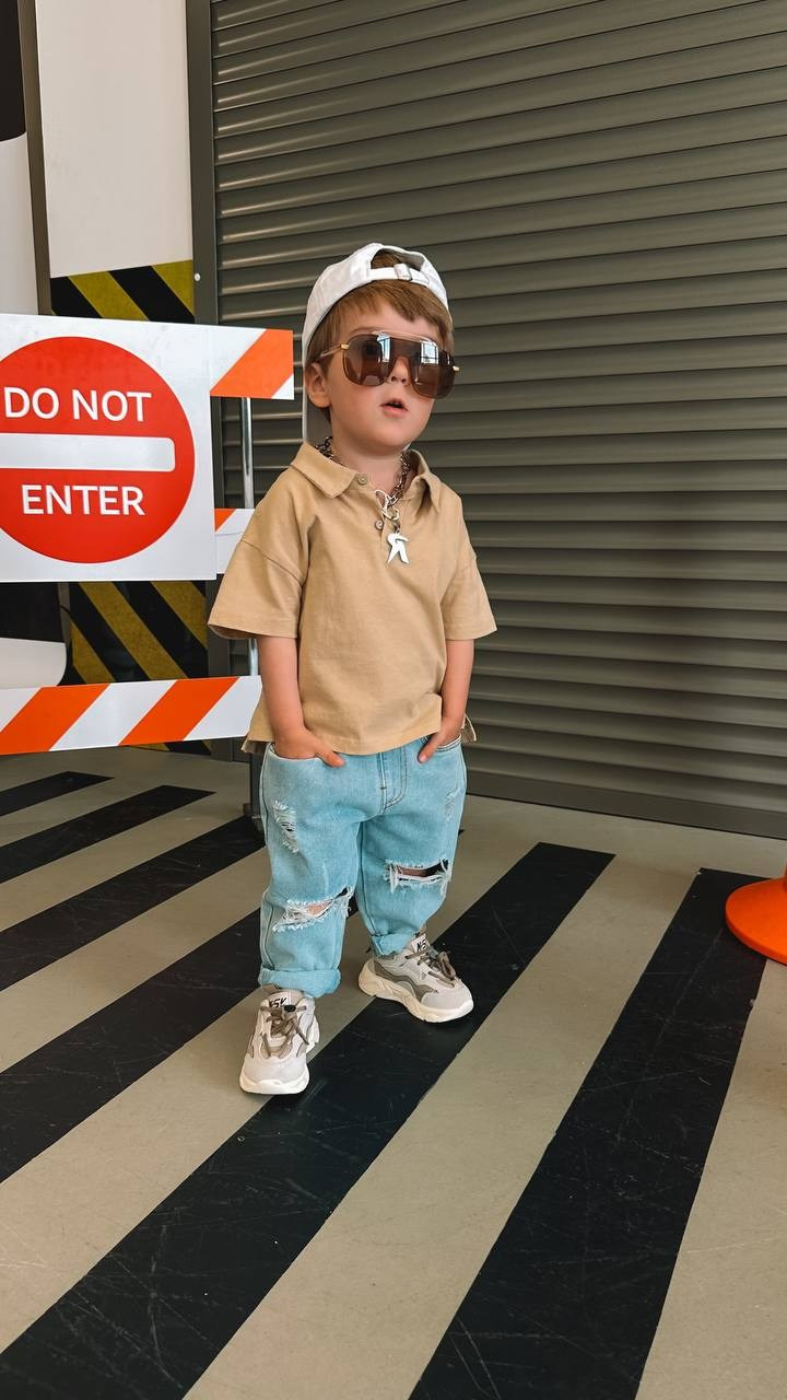 Модель для предметной съемки мальчик Радэль Казань| Sale Easy