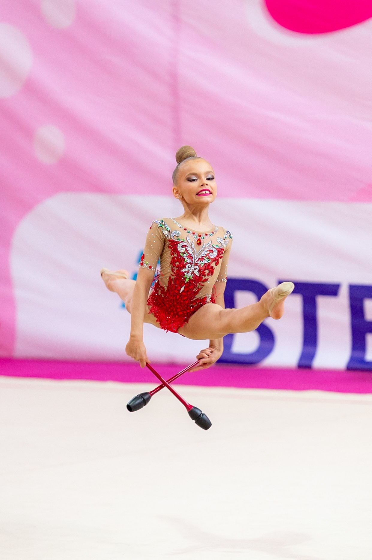 Фотограф Алина Суродеева. ФОТОВИДЕОСПОРТ. Фото видео услуги на соревнованиях по художественной гимнастике. Видеотрансляция соревнований. Москва, ЦФО, ПФО