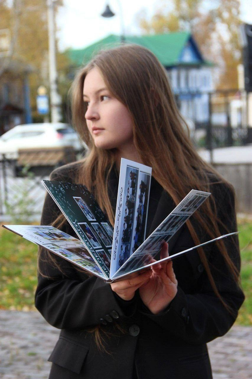 Выпускные альбомы 9-11 классы. Семейный и детский фотограф София Шарабурко, Томская область