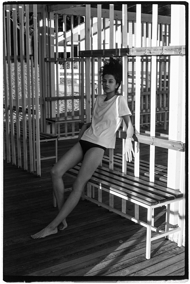 Фотосессия Siia в студии и на пляже — съёмка на цифру и плёнку. Свадебный фотограф Дмитрий Родионов — Санкт-Петербург и Ленинградская область