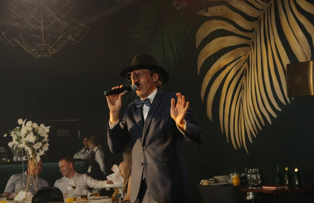 Ведущий праздников в России живу в Москве Карпенко Александр