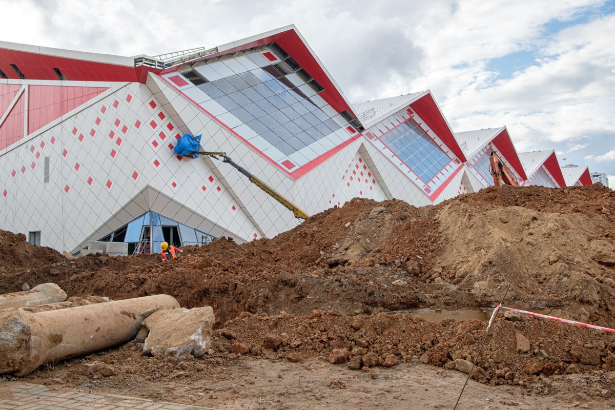 How to eat at night (ongoing). Photographer, Documentary and Art