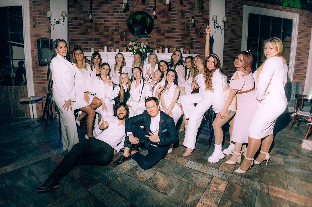 Ведущий Волкодав. Подрядчики и друзья сети свадебных площадок House for wedding