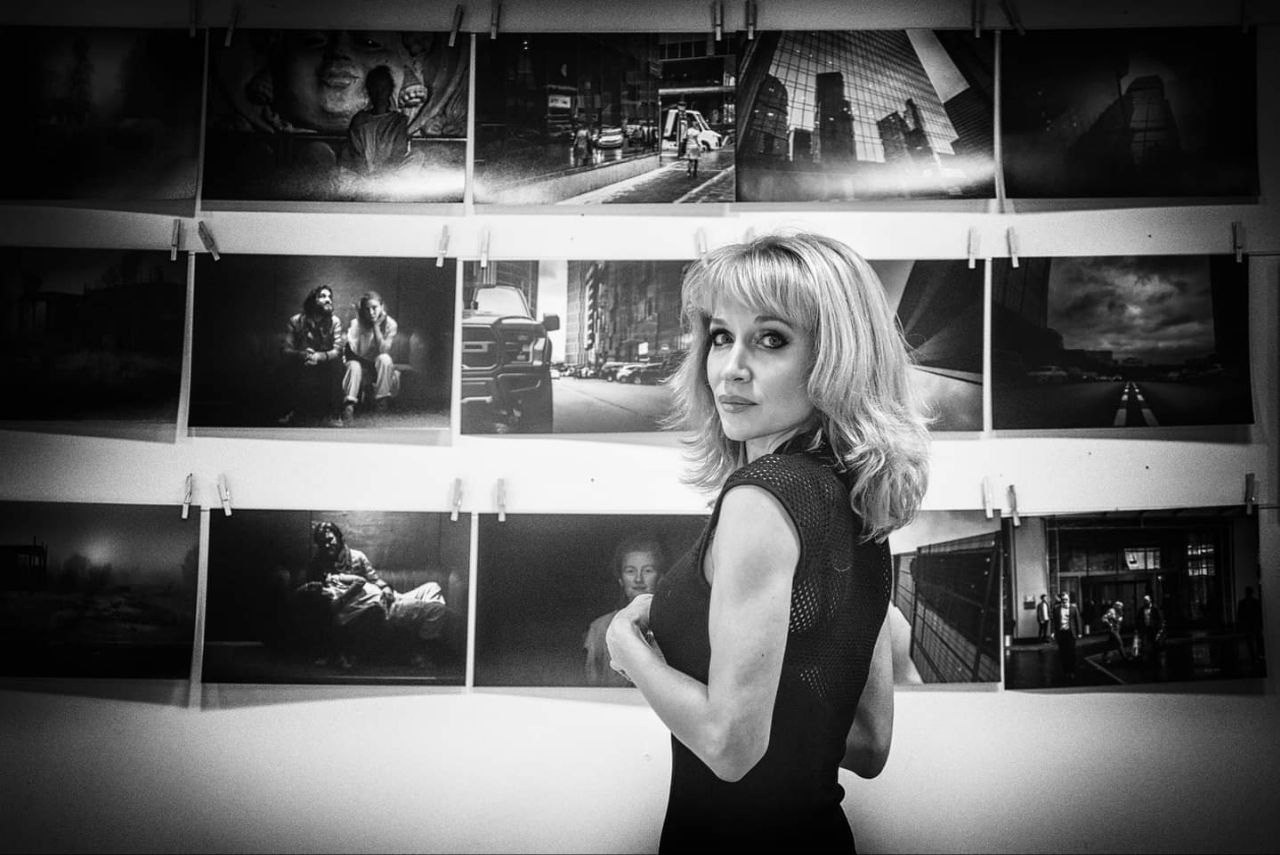 Открытие персональной фотовыставки авторской фотографии фотографа Романа Адлера "Добро пожаловать в Новый Мир" в Галерее ART FUTURE GALERY 15 декабря 2021