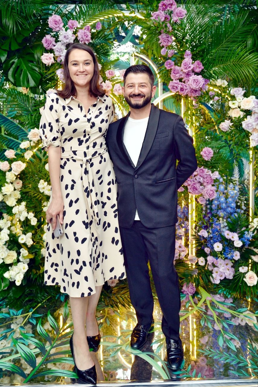 Ведущий + диджей + 1 из 8 моих услуг в подарок!