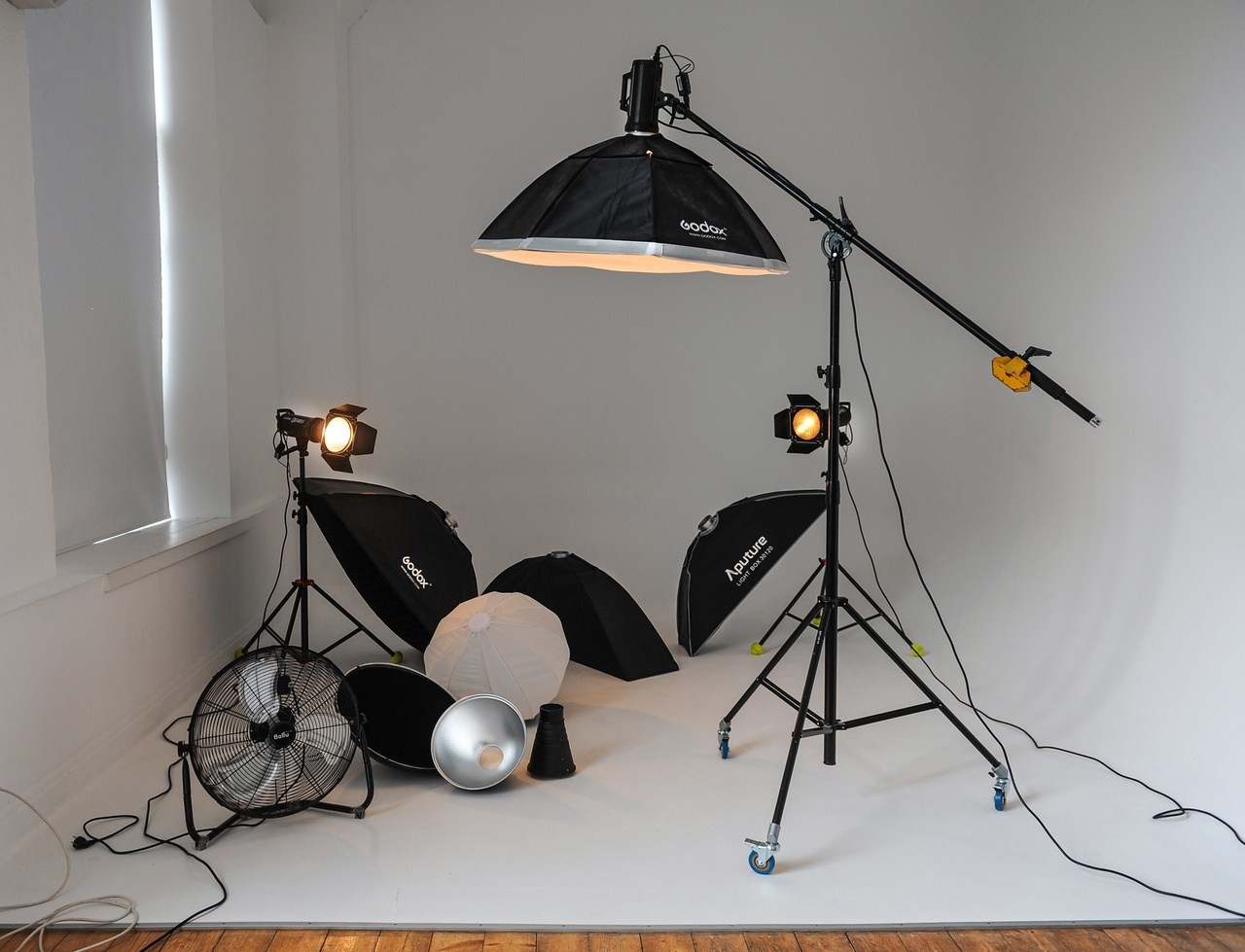 Лучшие Фотостудии Симферополя - топ-мета для сьемки в 2025. Профессиональная фотосъемка в Крыму. Натуральные эмоции и живые кадры. Забронируйте дату прямо сейчас!