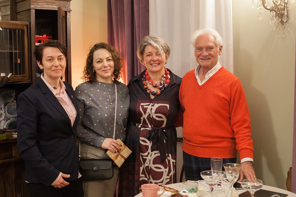 В Петербурге время чая. ФОТОГРАФ ЛИЛИЯ БИЧУРИНА