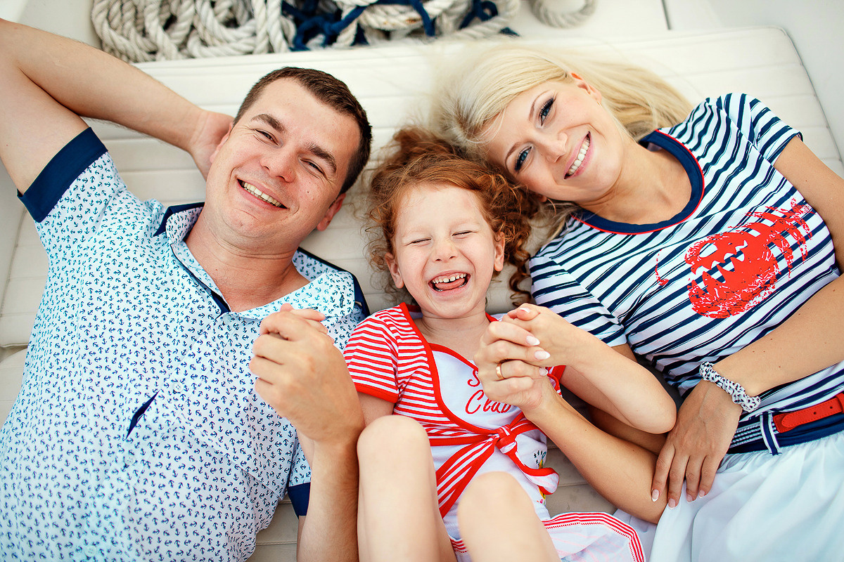 Семейная фотосессия на море