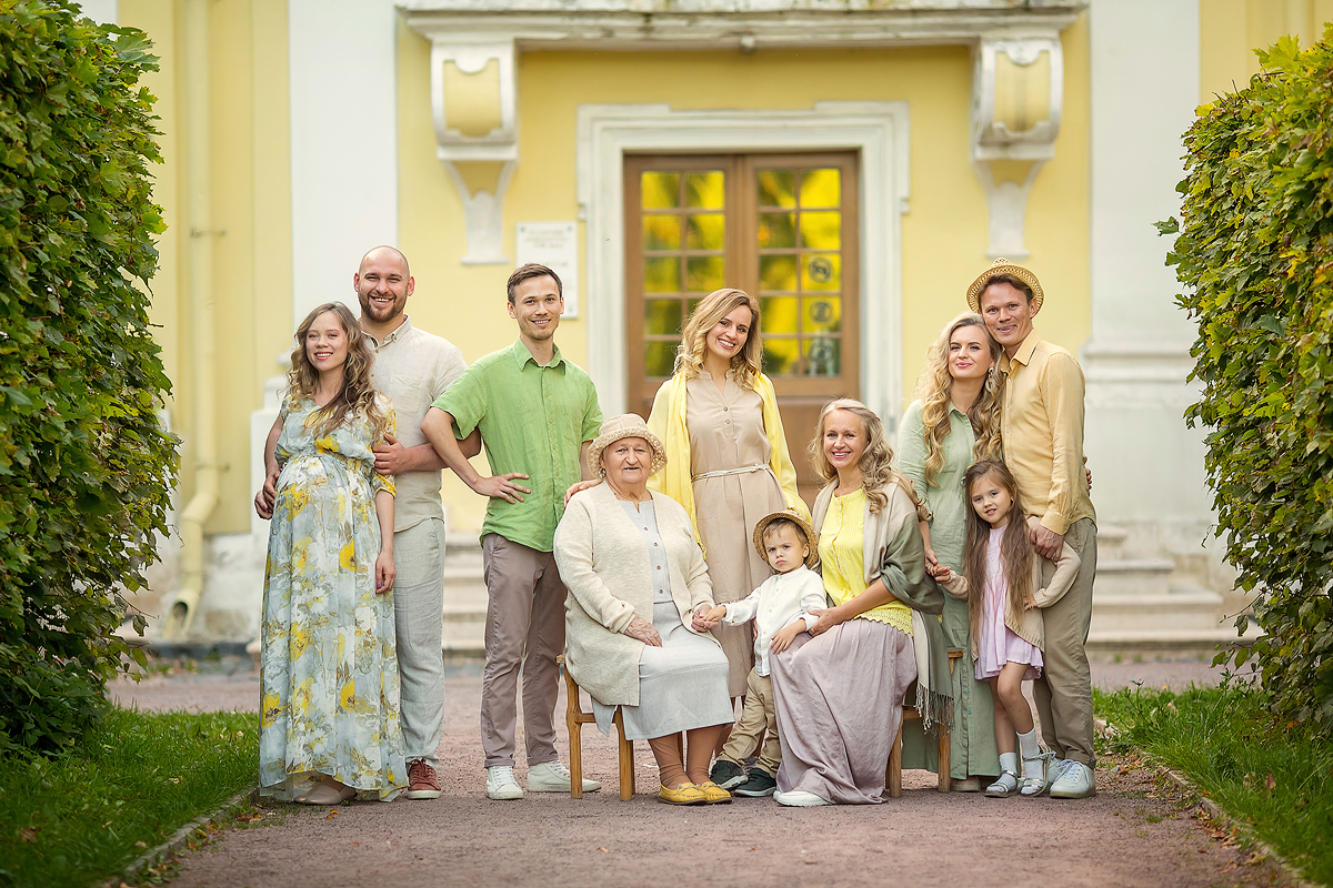 Семейная фотосессия в студии