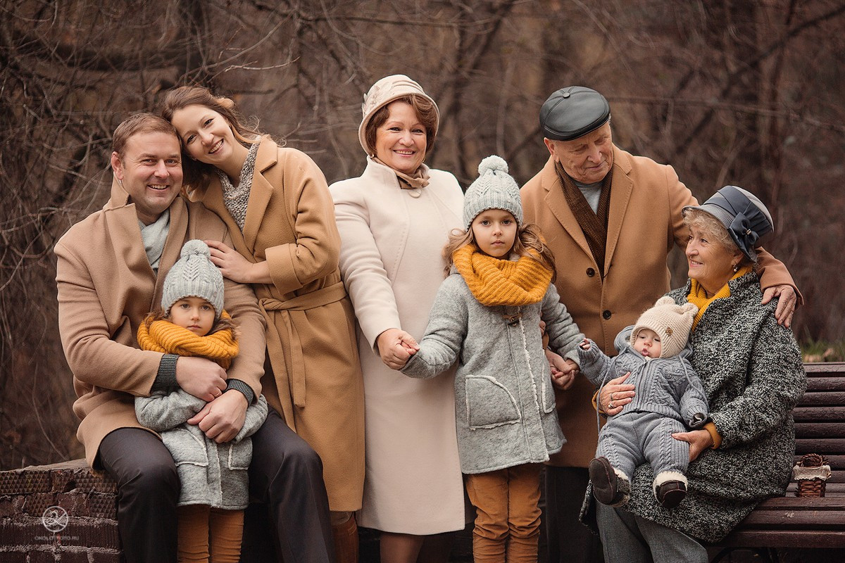 Фотосессия семьи с бабушкой и дедушкой, семейная фотосессия