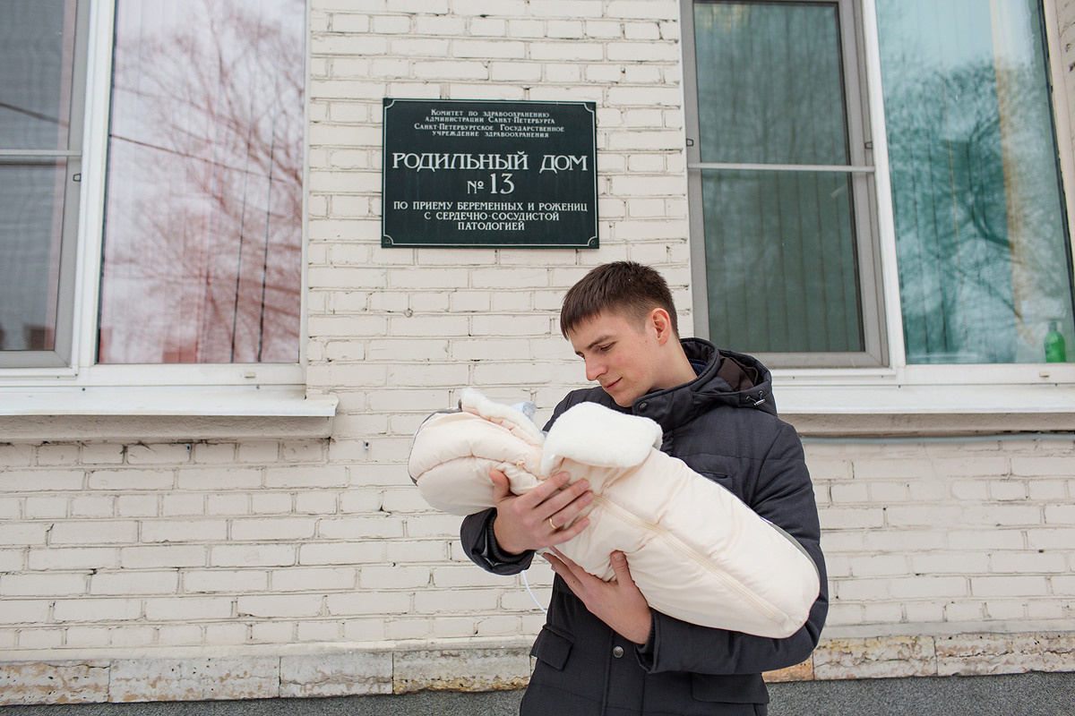 Фотосессия выписки из 13 роддома Санкт-Петербург
