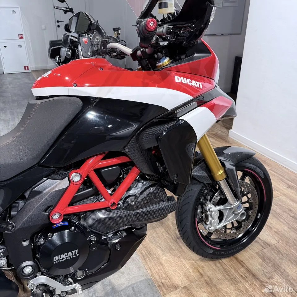 Купить Ducati Multistrada 1200S Pikes Peak (Red Carbon) — подробнее на сайте. Hello Davidson, Москва. Только хорошие мотоциклы…