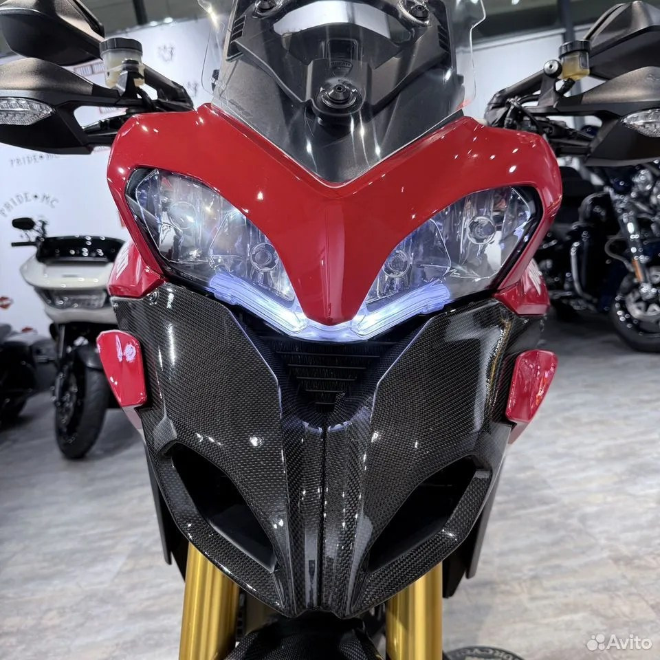 Купить Ducati Multistrada 1200S Pikes Peak (Red Carbon) — подробнее на сайте. Hello Davidson, Москва. Только хорошие мотоциклы…