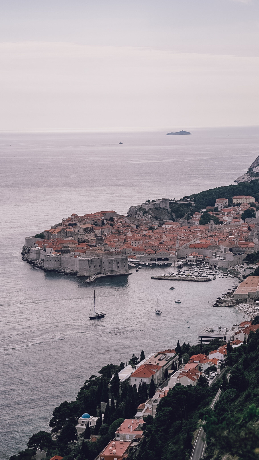 Хорватия 2021. Человек с фотокамерой