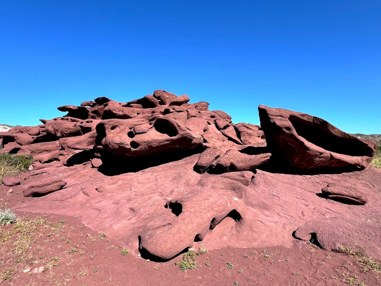 Горы Катутау в национальном парке Алтын Эмель, Алматы, Казахстан. Где находится, как доехать, фото и видео весной и осенью