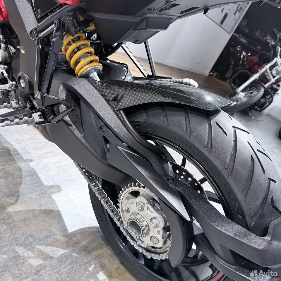 Купить Ducati Multistrada 1200S Pikes Peak (Red Carbon) — подробнее на сайте. Hello Davidson, Москва. Только хорошие мотоциклы…