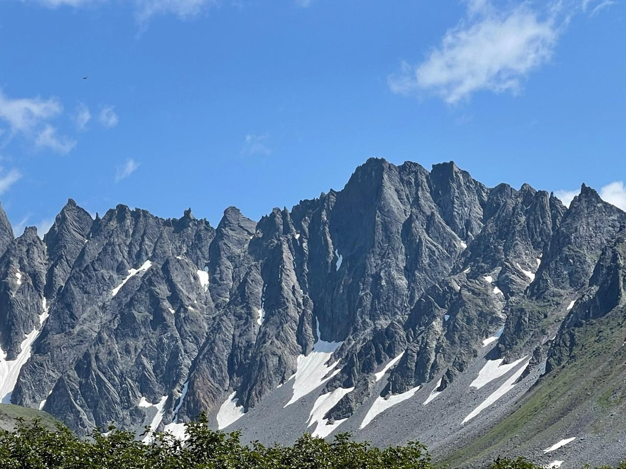 Горный хребет Ганальские Востряки. Экскурсионные туры по Камчатке