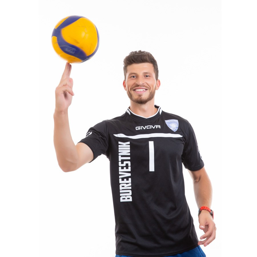 Деловой (бизнес) портрет. Фотостудия Алматы. Фотосъемка Алматы. Фотосессия Алматы. Фотокурсы. Обучение фотографии. Аренда студии