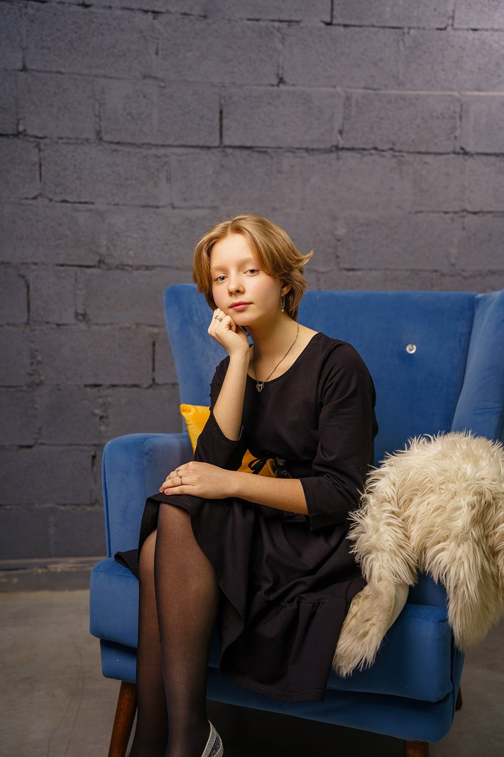 Выпускные альбомы Ачинск: съёмка в фотостудии!. СИГМА | Студия выпускных альбомов Красноярск