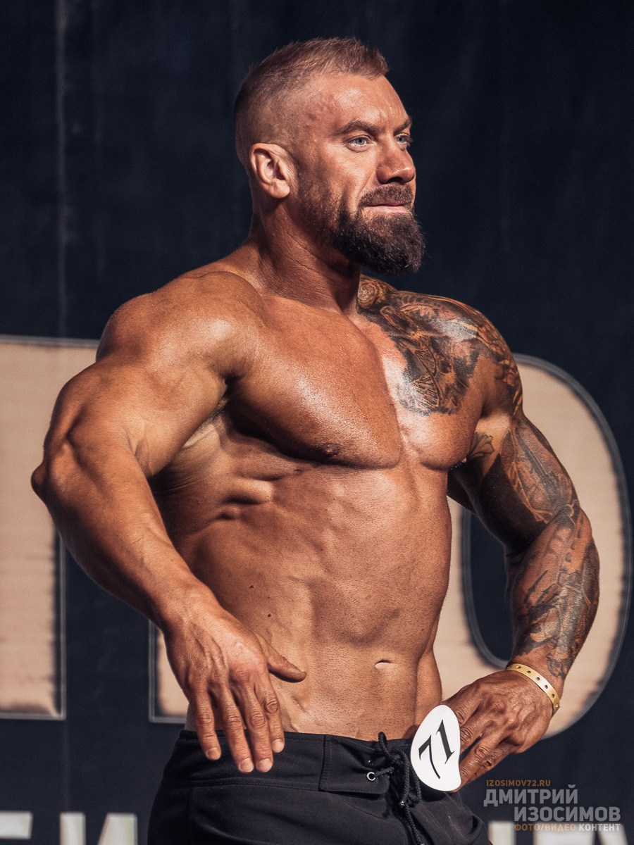 Соревнование по бодибилдингу