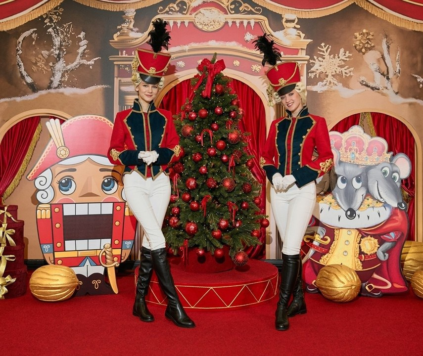 Разработка и реализация концепции декора для новогоднего мероприятия для агентства Andersen event. Главная