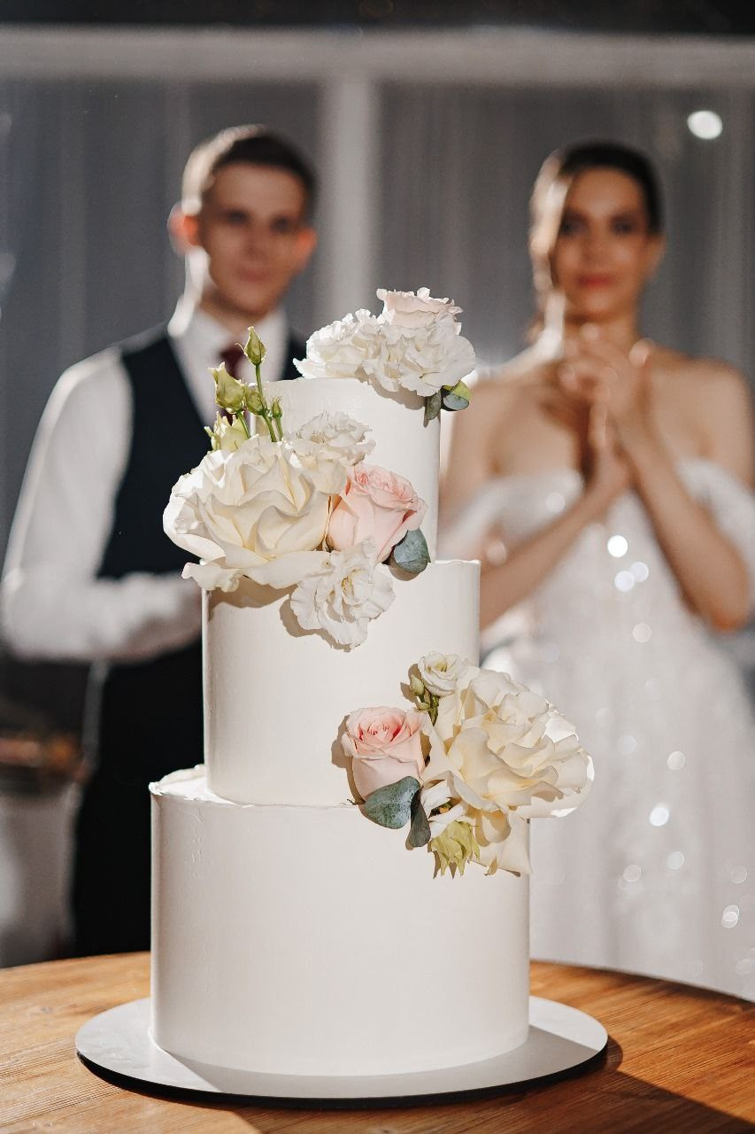 Торт Григорьева. Подрядчики и друзья сети свадебных площадок House for wedding