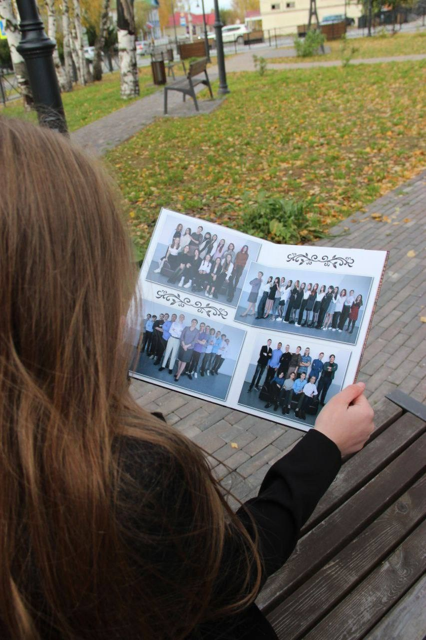 Выпускные альбомы 9-11 классы. Семейный и детский фотограф София Шарабурко, Томская область