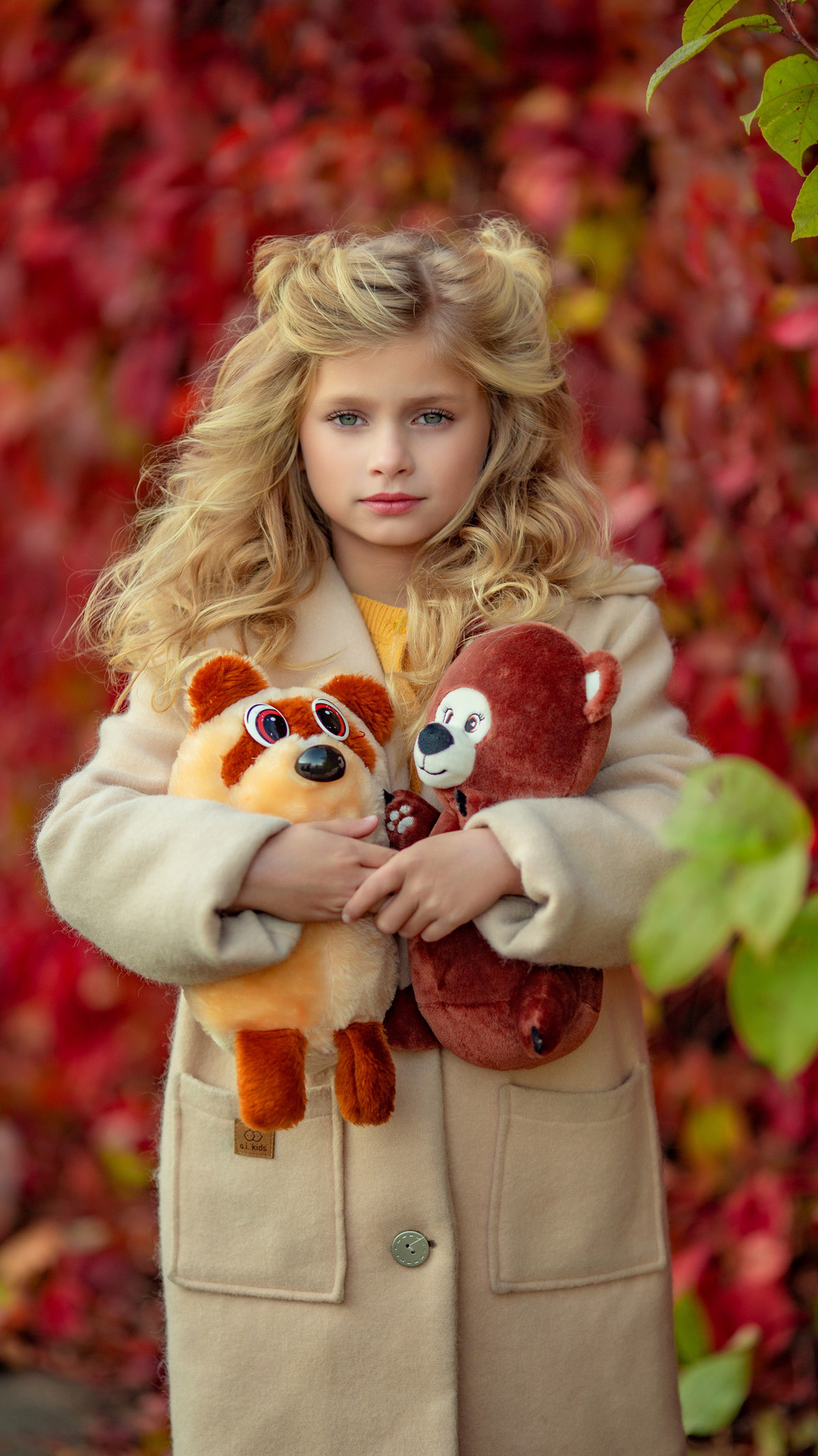 Алина на осенней фотосессии. Детский и семейный фотограф с животными в Москве Гурьева Надежда