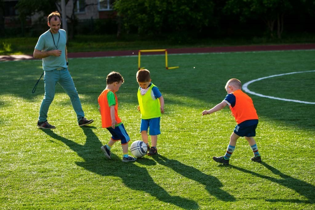 Футбольная школа «Юниор». Выпускные альбомы и школьный фотограф в Подольске, Троицке, Щербинке, Москве и Московской области