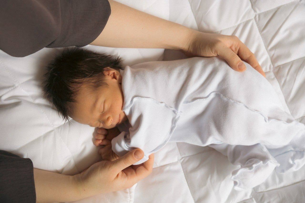 Выписка из роддома. Родильный дом № 8 ГКБ № 15 им. О. М. Филатова. Фотографы на роды в Москве. Фото и видео родов. Фотопроект «Продолжение рода»