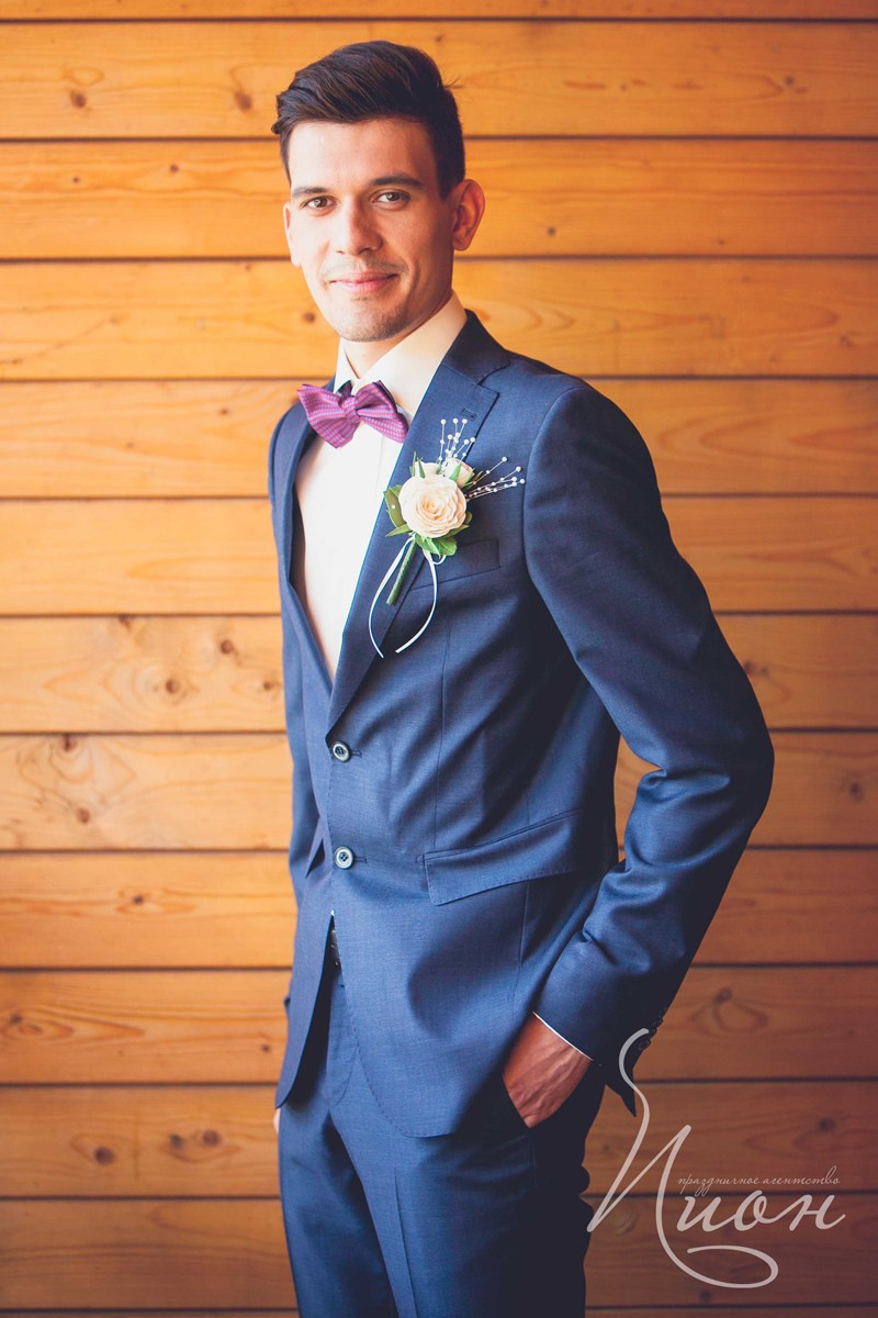 Летнаяя свадьба в Подмосковье в Артиленде. Праздничное агентство ПИОН