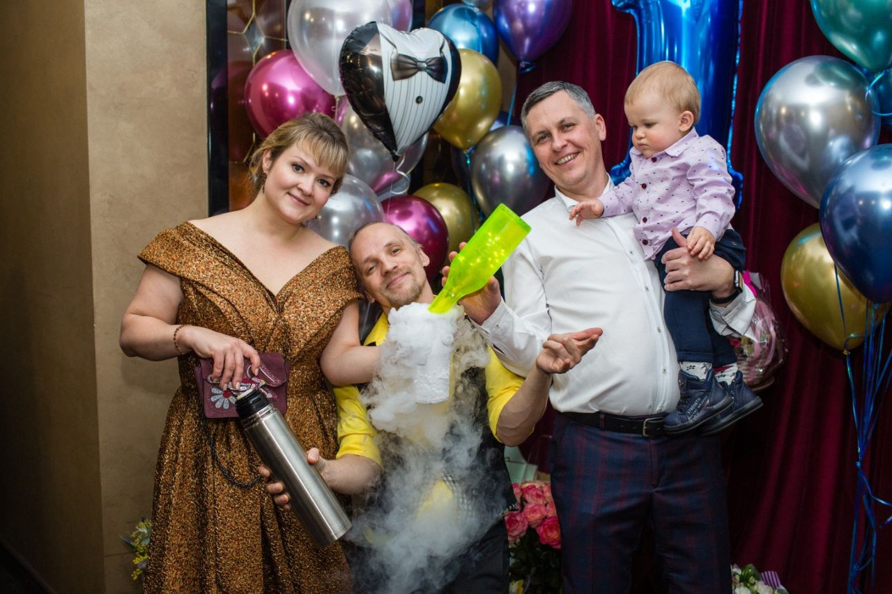 Ведущий + диджей + 1 из 8 моих услуг в подарок!