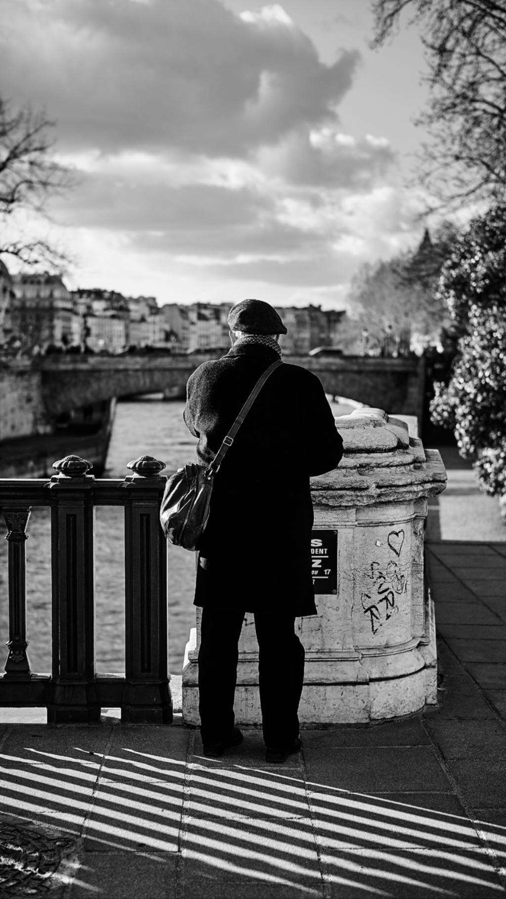 Paris: Download Error