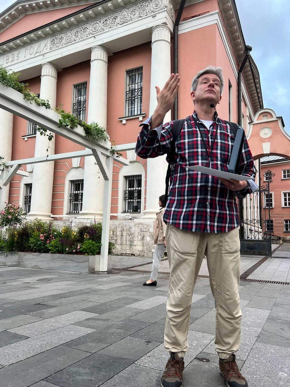 Роман Кирпичев - экскурсовод по Москве. П&П — Полезное с Приятным. Фотоэкскурсии — Москва на память. Экскурсовод и фотограф в Москве. Увези столицу в своём альбоме!