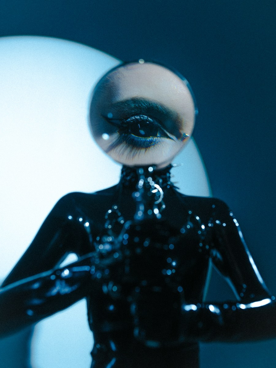 Фотосессия в студии Москва ИИ креатор Денис Чепа