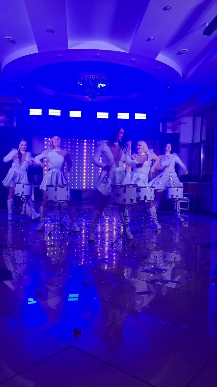 Танцевально барабанное шоу. Kozyreva-show