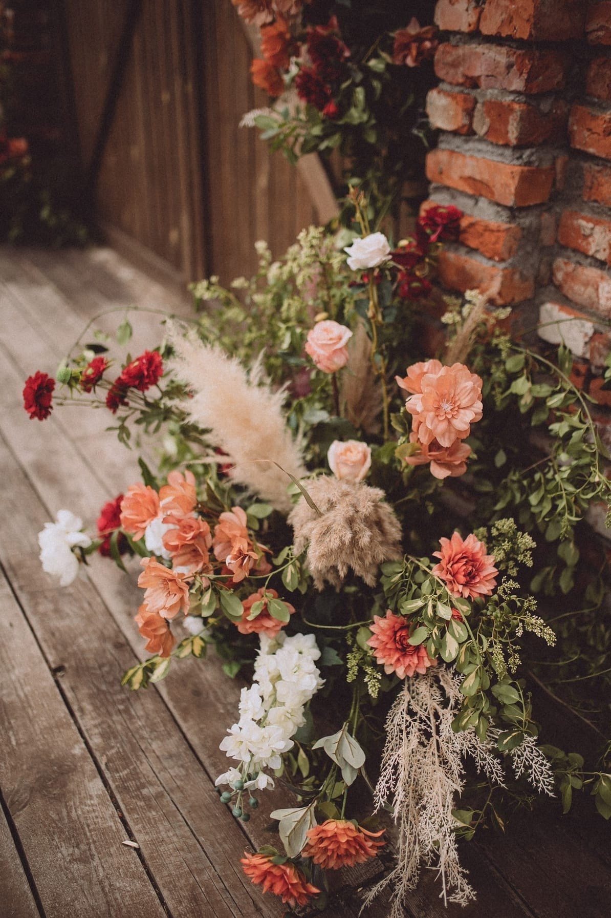 Амбарные ворота. Локация для церемонии и фотосессии. Свадебная площадка РАНЧО
