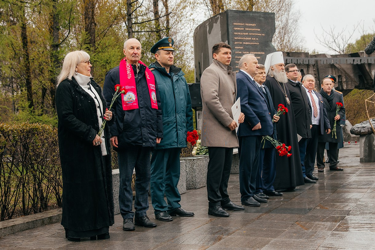 Акция памяти к 40-летию ликвидации катастрофы на Чернобыльской АЭС прошла на Поклонной горе. Фото и видео проект о героях ВОВ, Чернобыльцах, Афганцах