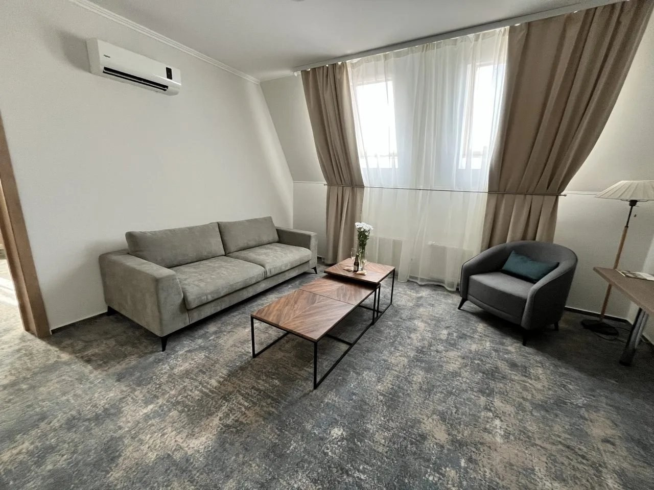 Лучшие отели в Новочеркасске для фотосъемки свадебных сборов