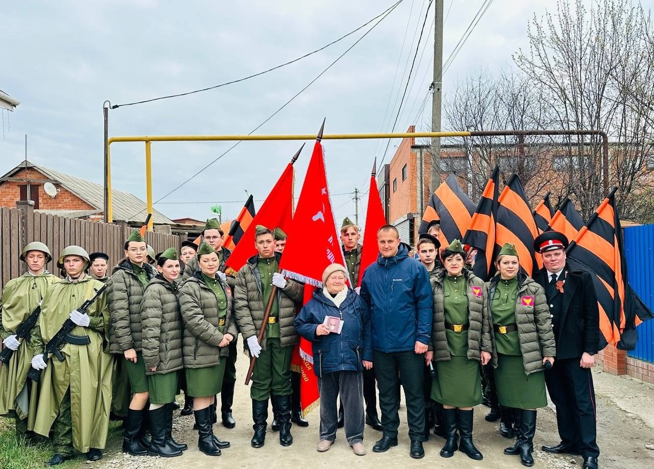 Торжественное вручение юбилейных медалей в честь 80-летия Победы. Новотитаровский Дом культуры