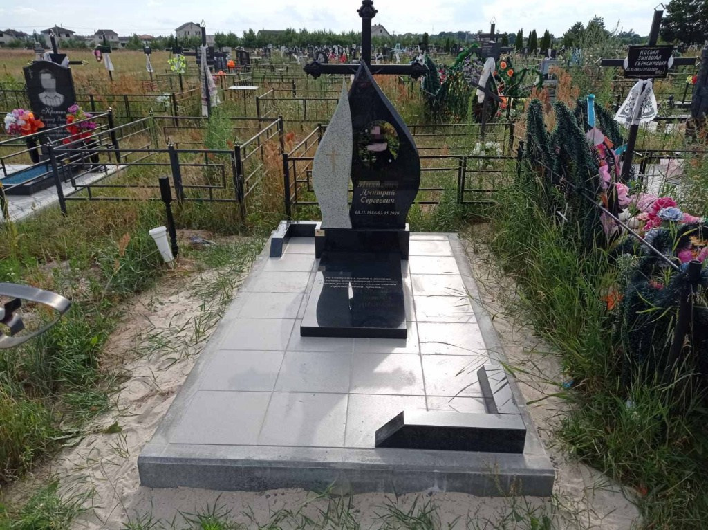 Реальные фото работ. Изготовление и установка памятников в Москве и МО