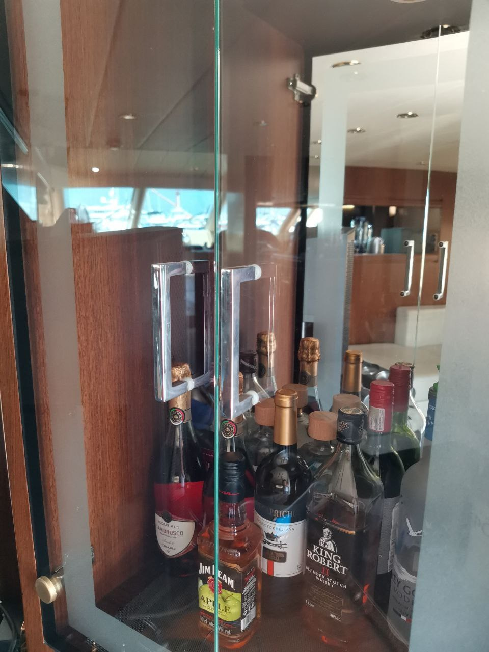 Яхта Алексум Аренда Яхты в Сочи Яхтанаморе YACHTNAMORE YACHTANAMORE