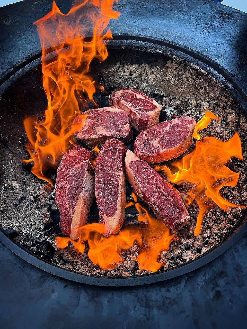 Private events at the Zozulinsky & Potseluev meat atelier. The Other Pavel Potseluev — film photography and mastery of meat business