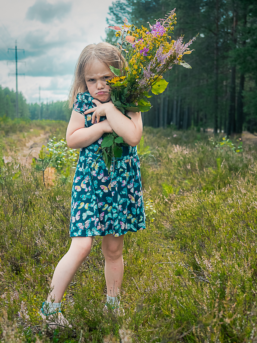 весенняя детская фотосессия на природе, детская фотосессия на природе летом