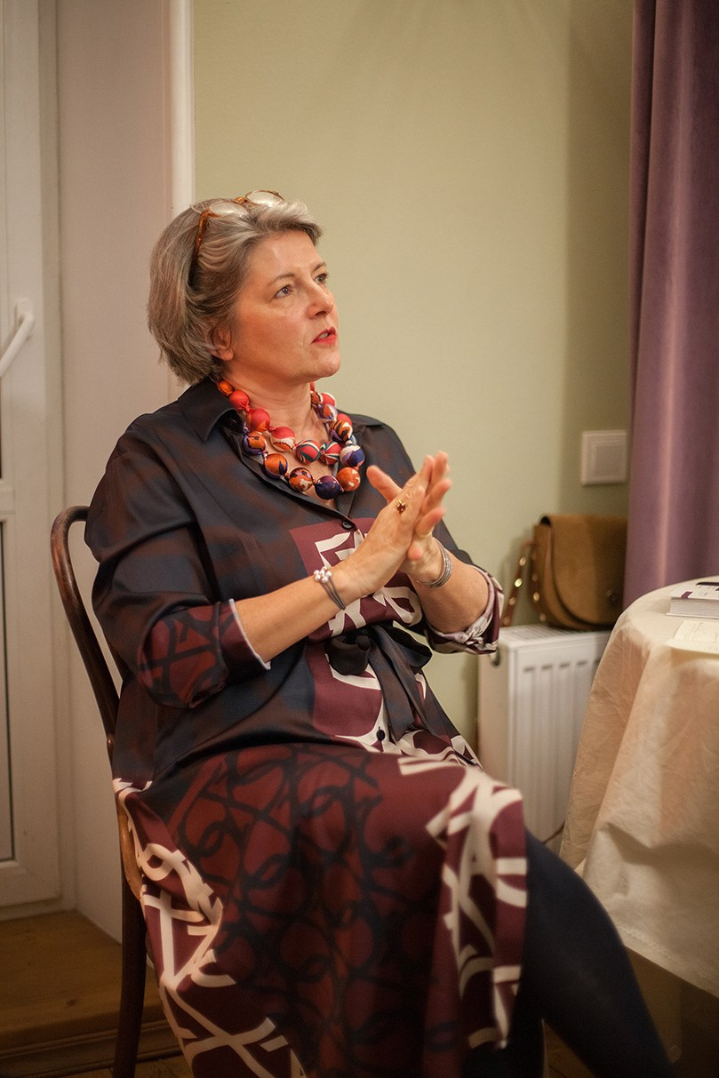 В Петербурге время чая. ФОТОГРАФ ЛИЛИЯ БИЧУРИНА