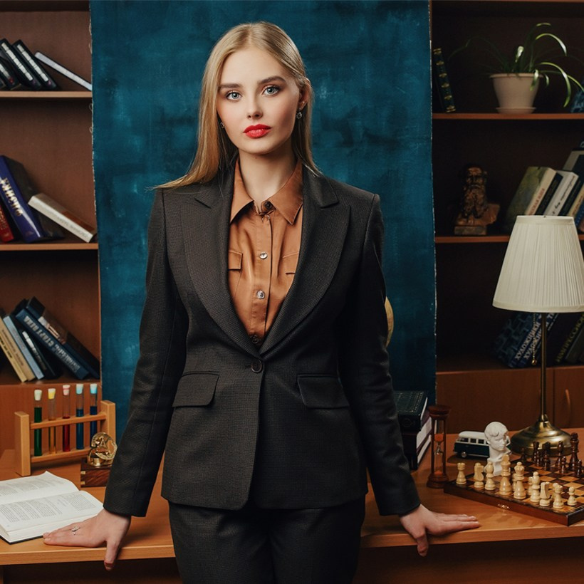 Стиль портрета в студии. GOTRA — выпускные альбомы в Тюмени